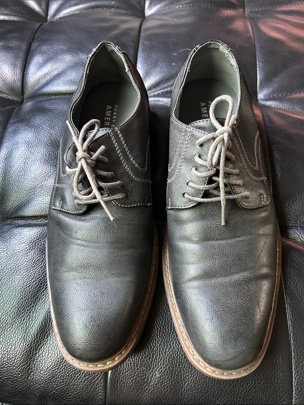 Perry Ellis Men's Dark Gray Lace-Up Oxfords with Tan Welt